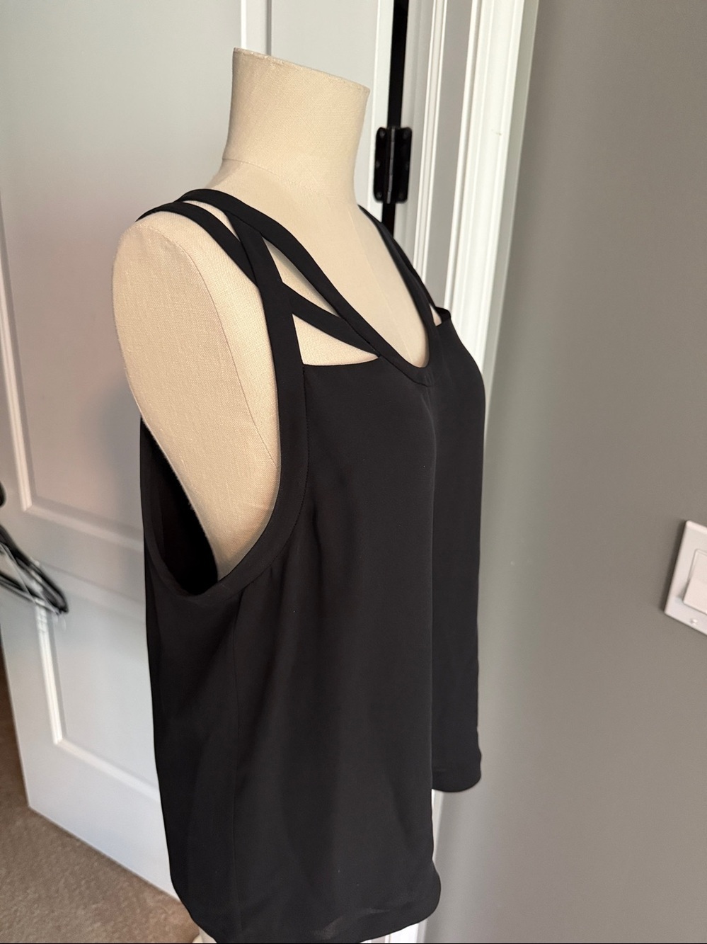 Diane von Furstenberg Black Jessie Silk Cut Out Top Retail $298 Size 12 Lined